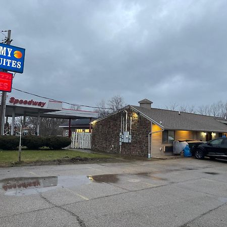 Economy Inn & Suites Ashtabula Exteriér fotografie