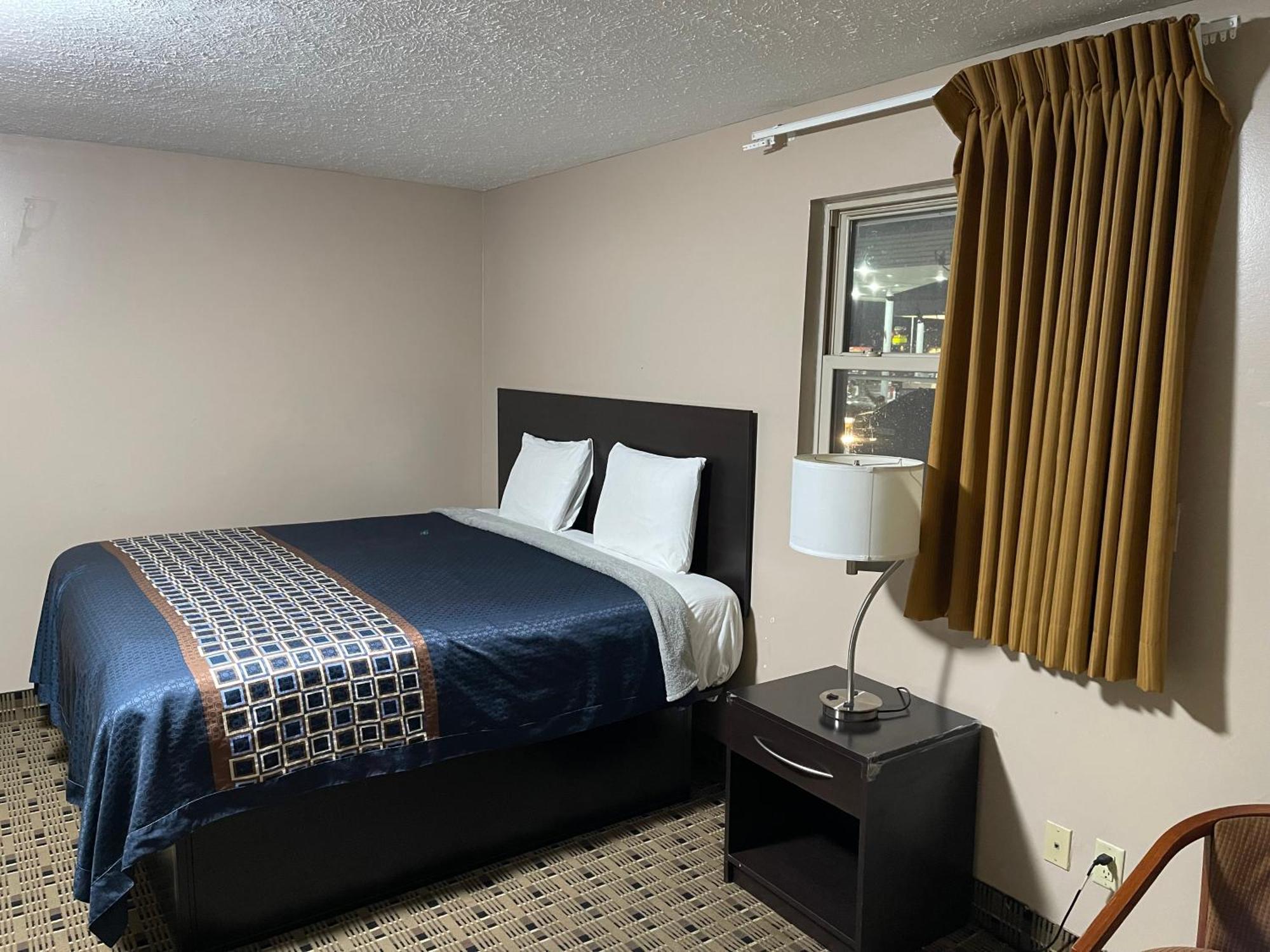 Economy Inn & Suites Ashtabula Exteriér fotografie