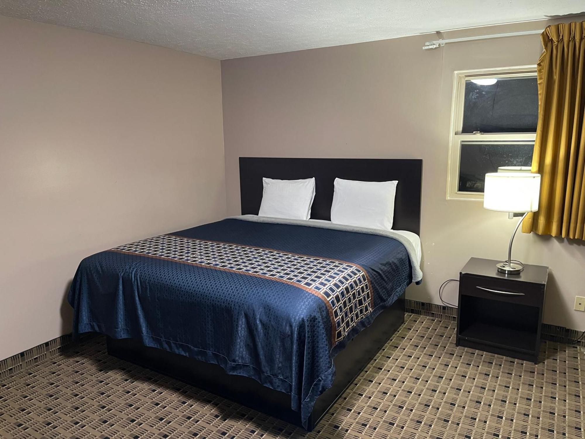 Economy Inn & Suites Ashtabula Exteriér fotografie
