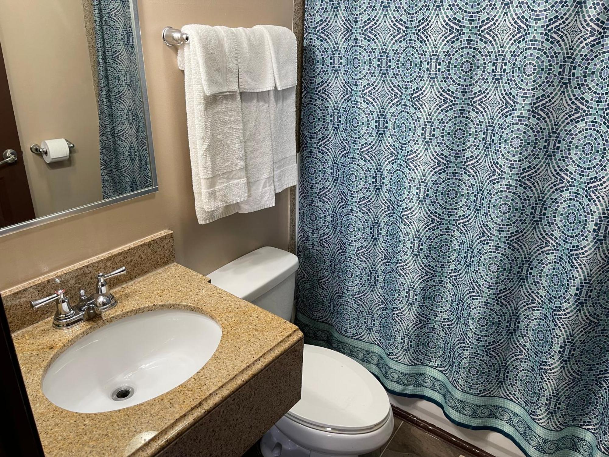 Economy Inn & Suites Ashtabula Exteriér fotografie