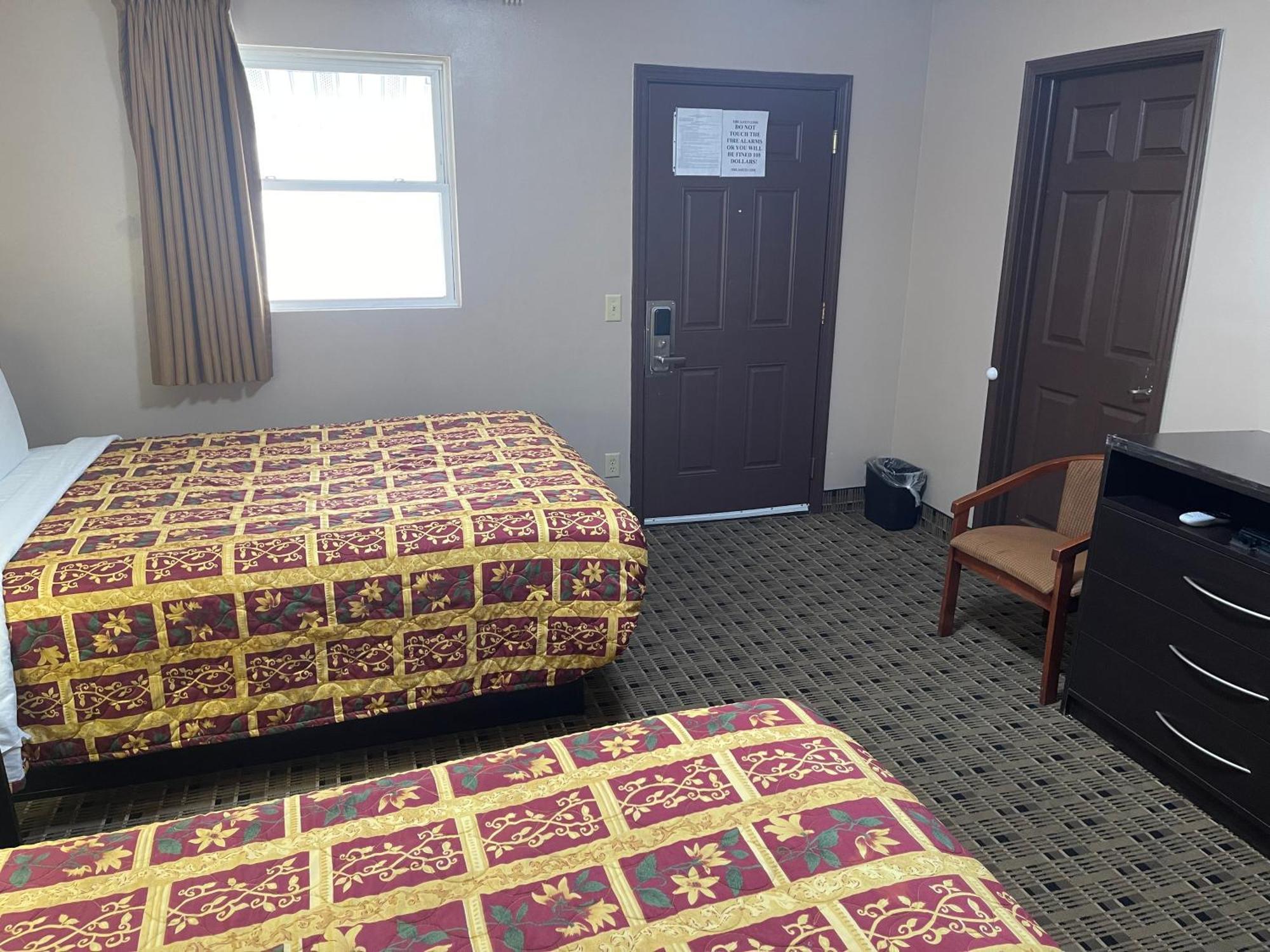 Economy Inn & Suites Ashtabula Exteriér fotografie