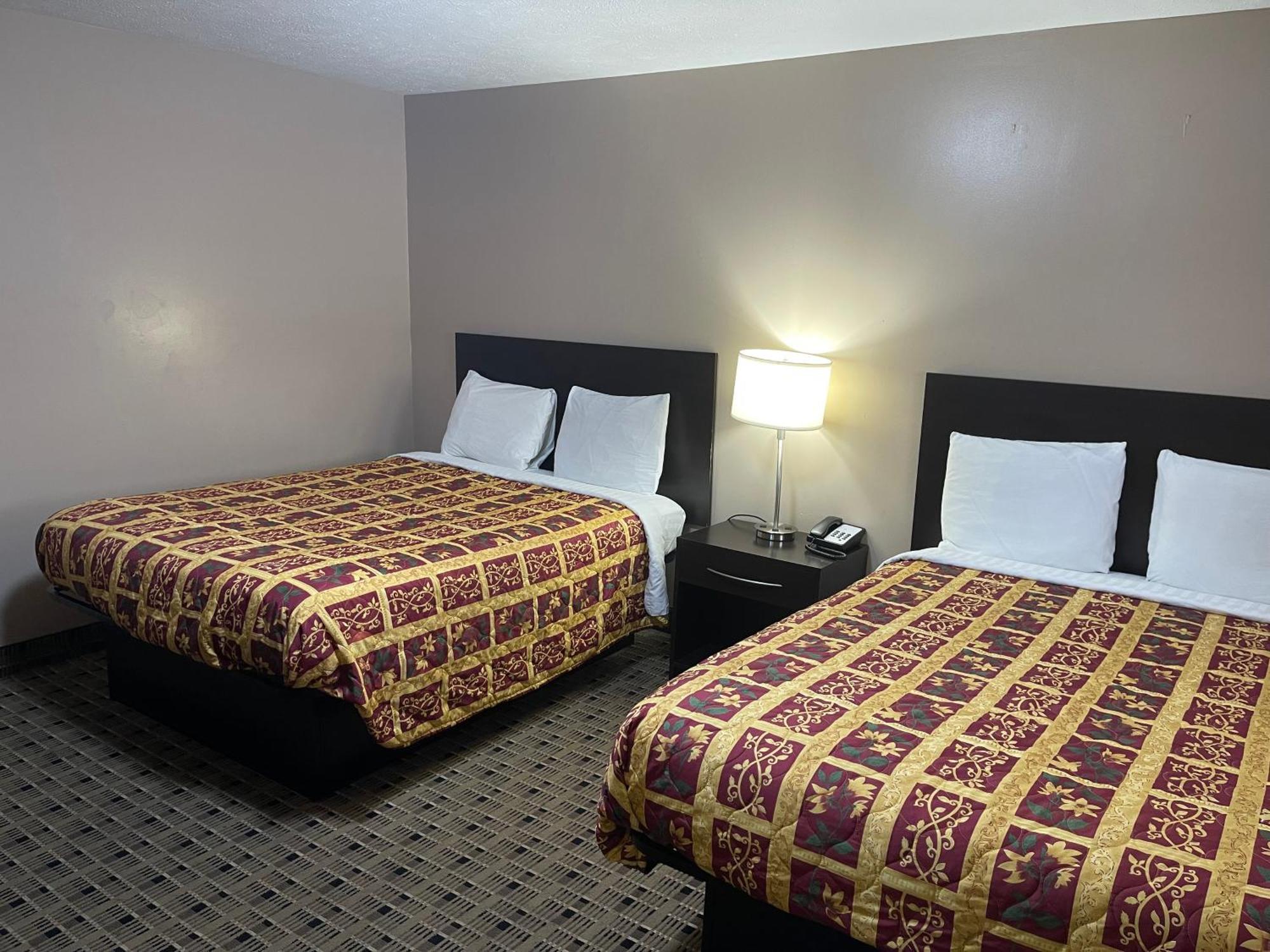 Economy Inn & Suites Ashtabula Exteriér fotografie
