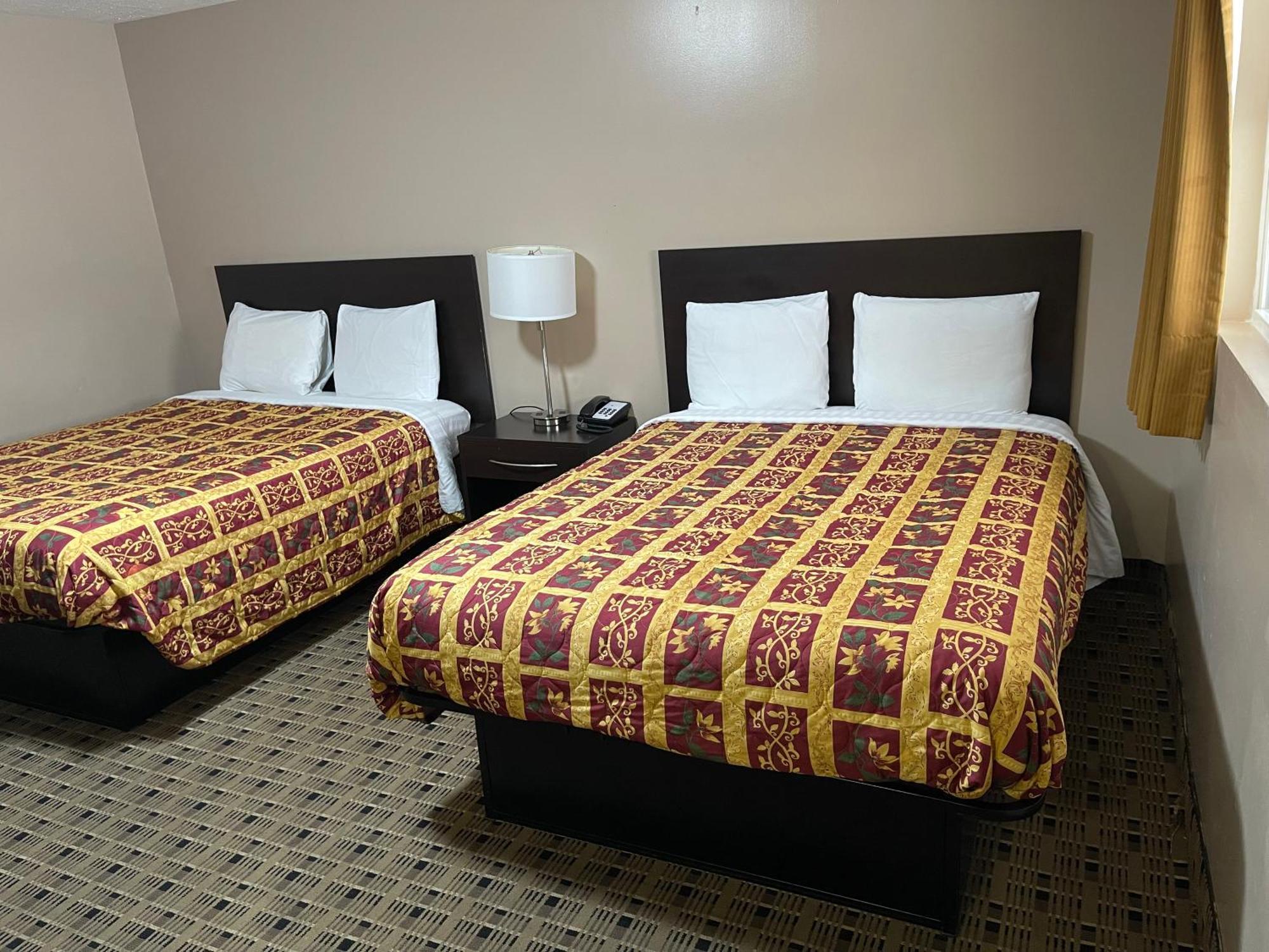 Economy Inn & Suites Ashtabula Exteriér fotografie