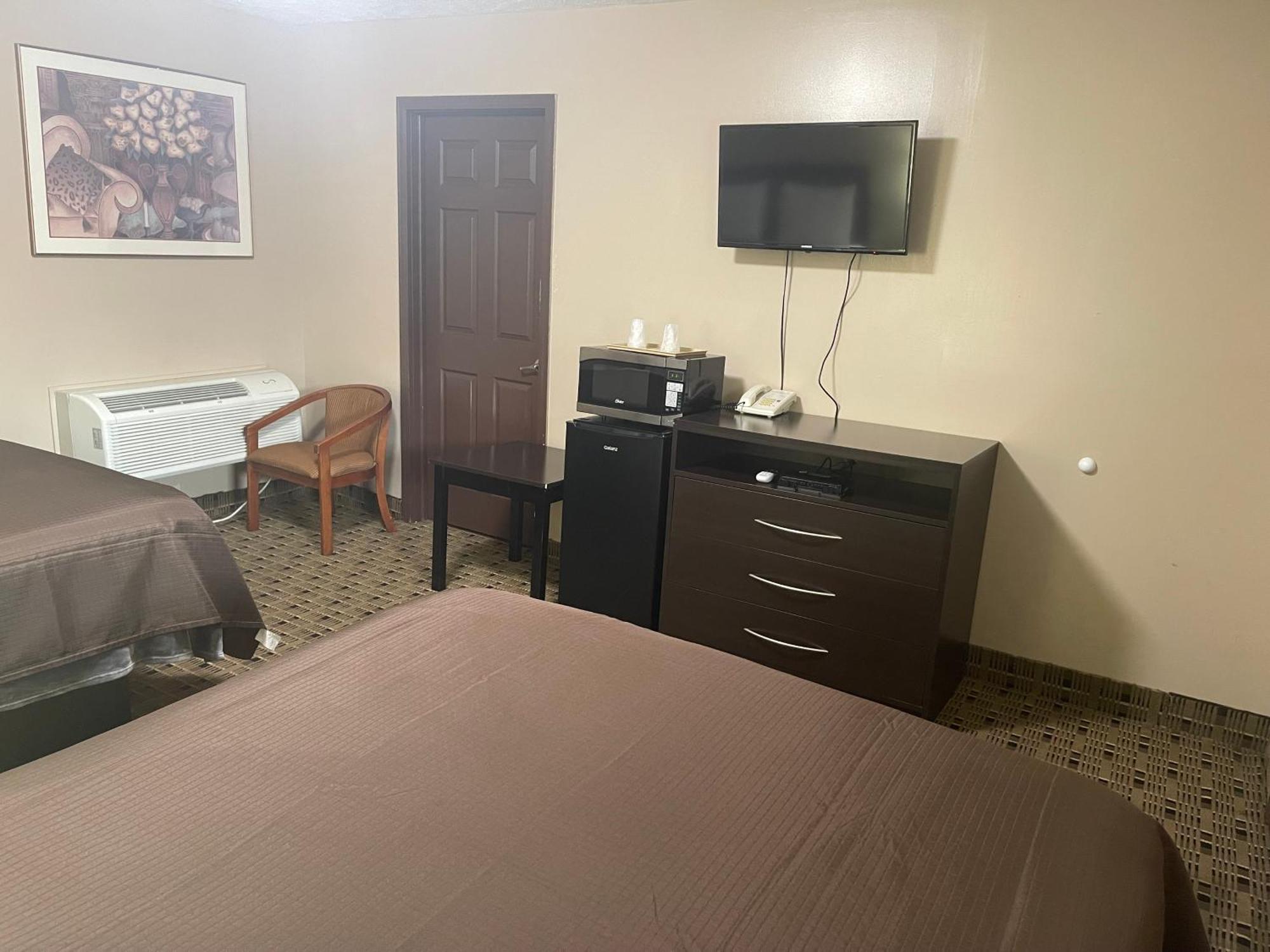 Economy Inn & Suites Ashtabula Exteriér fotografie