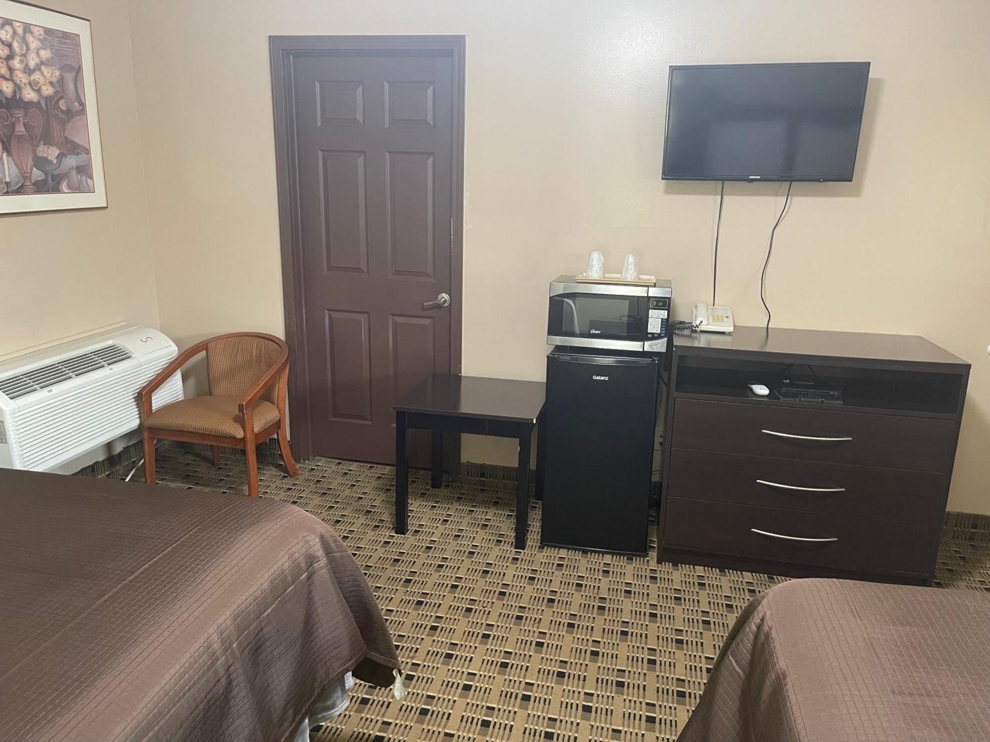 Economy Inn & Suites Ashtabula Exteriér fotografie