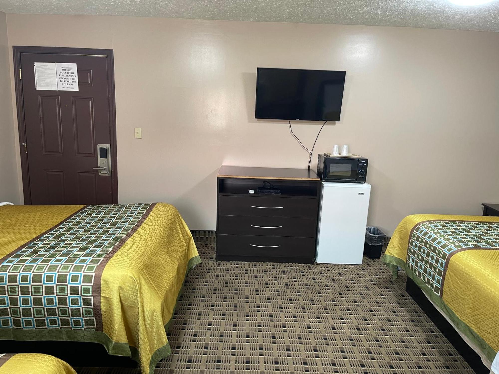 Economy Inn & Suites Ashtabula Exteriér fotografie
